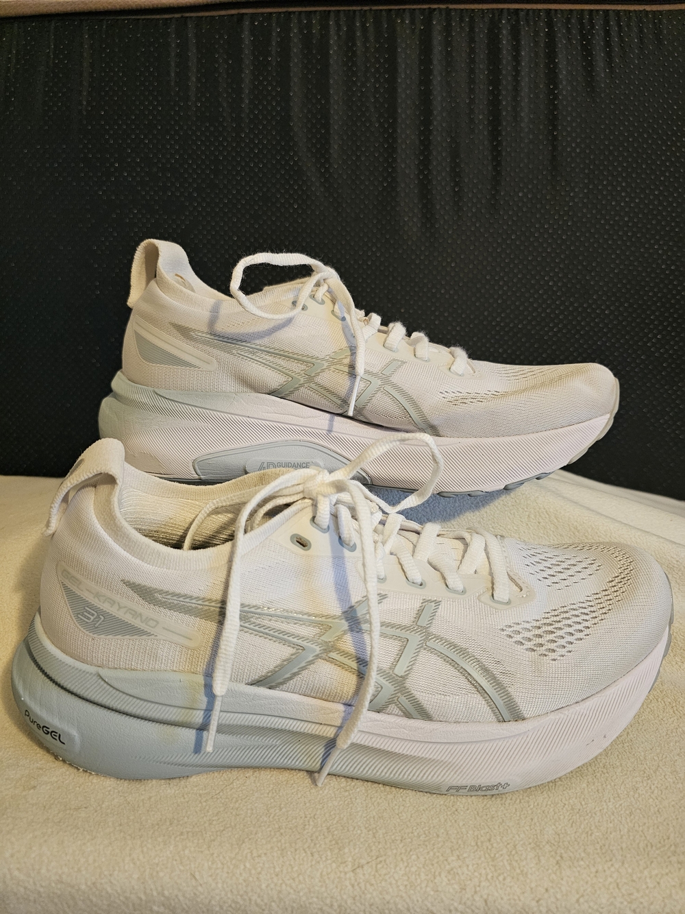 ASICS Womens Gel-Kayano 31 Running Sneakers White/Dolphin Grey SIZE 9